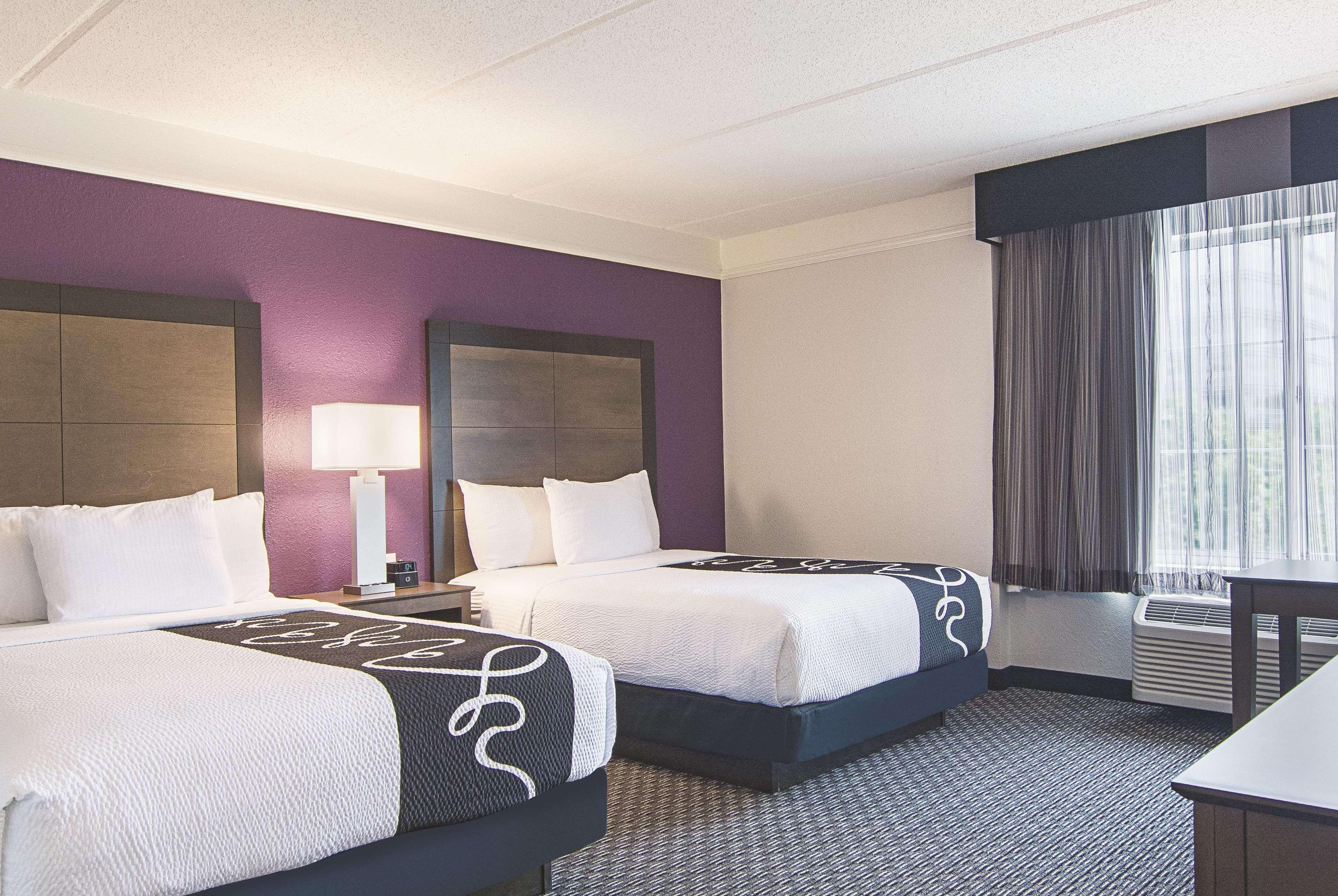 Отель La Quinta By Wyndham Atlanta Perimeter Medical Санди-Спрингс Экстерьер фото